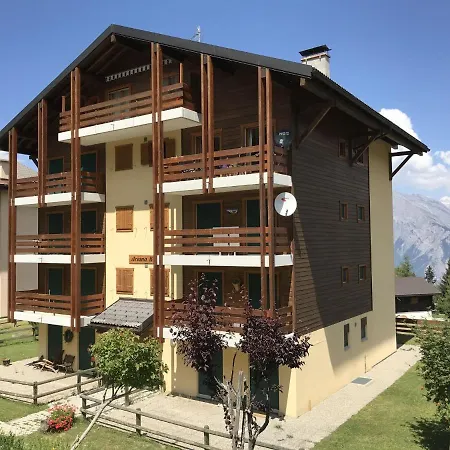 Apartment In La Tzoumaz Near Ski Slopes לה צומאז