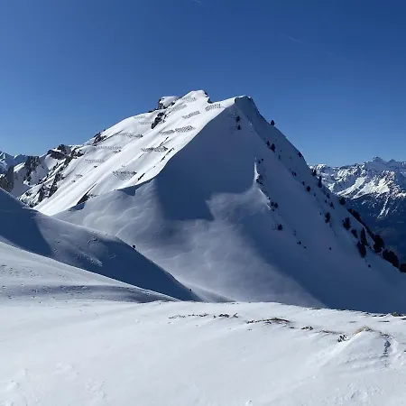 Apartment In La Tzoumaz Near Ski Slopes 拉茨欧马兹