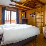 Cozy Apartment with Balcony in La Tzoumaz * La Tzoumaz