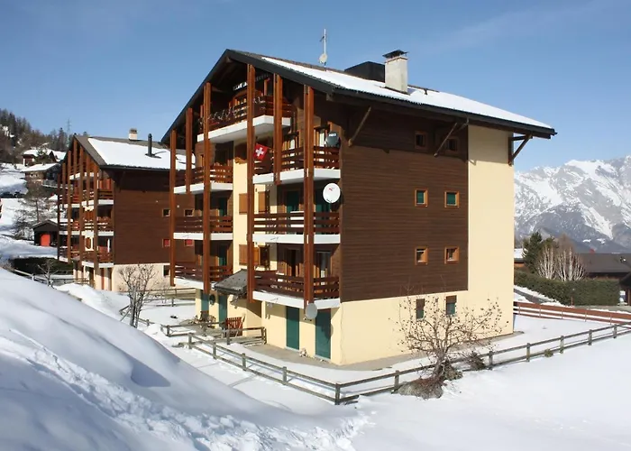 Apartment In La Tzoumaz Near Ski Slopes ラ・ズマ
